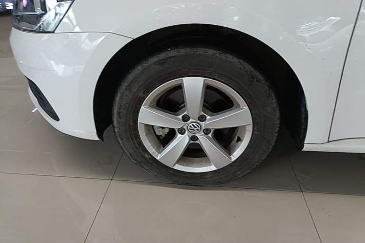 Used Volkswagen Lavida 2019 Lavida Start 1.5L Automatic Trendy Version China VI Standard Left Front Wheel Hub