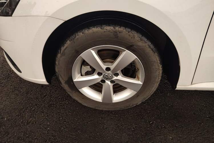 Used Volkswagen Lavida 2019 Lavida Start 1.5L Automatic Trendy Version China VI Standard Left Front Wheel Hub