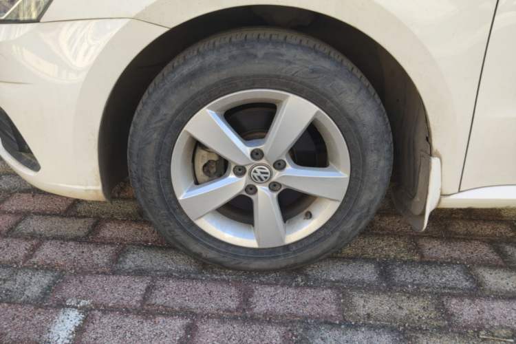 Used Volkswagen Lavida 2019 Lavida Start 1.5L Manual Fashion Edition China VI Standard Left Front Wheel Hub