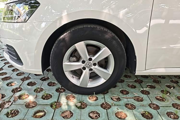 Used Volkswagen Lavida 2019 Lavida Start 1.5L Automatic Trendy Version China VI Standard Left Front Wheel Hub