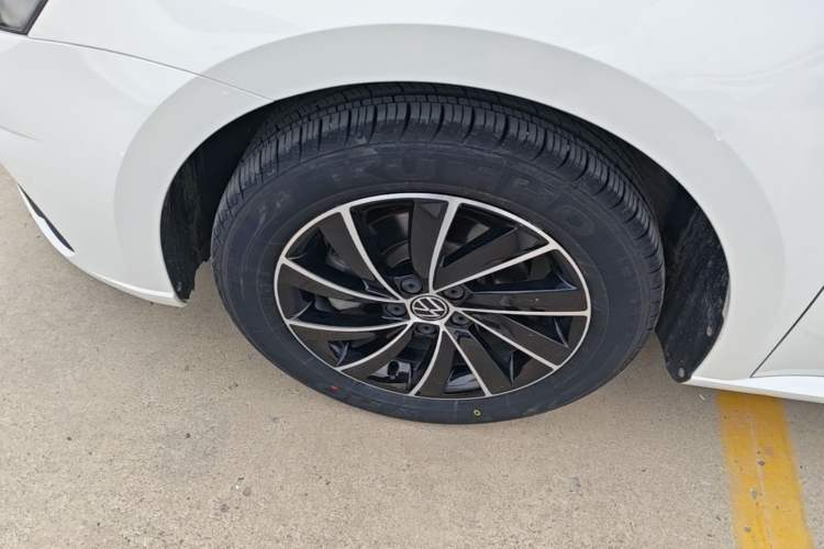 Used Volkswagen Lavida 2019 Lavida Start 1.5L Automatic Trendy Version China VI Standard Left Front Wheel Hub