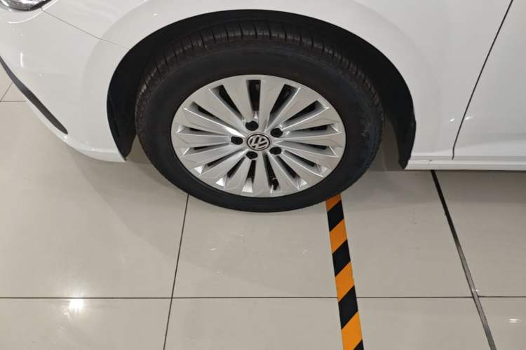 Used Volkswagen Lavida 2019 1.5L Automatic Comfort Edition China VI Standard Left Front Wheel Hub