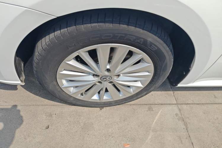 Used Volkswagen Lavida 2019 Lavida Start 1.5L Automatic Comfort Edition China VI Standard Left Front Wheel Hub