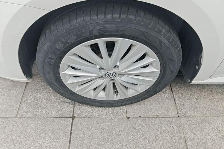 Used Volkswagen Lavida 2019 Lavida Start 1.5L Automatic Comfort Edition China VI Standard Left Front Wheel Hub