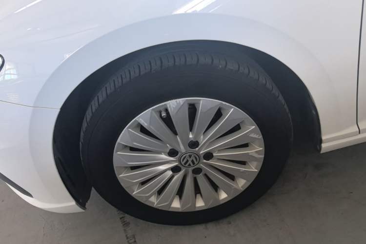 Used Volkswagen Lavida 2019 1.5L Automatic Comfort Edition China VI Standard Left Front Wheel Hub