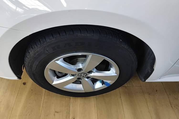 Used Volkswagen Lavida 2019 Lavida Start 1.5L Automatic Trendy Version China VI Standard Left Front Wheel Hub