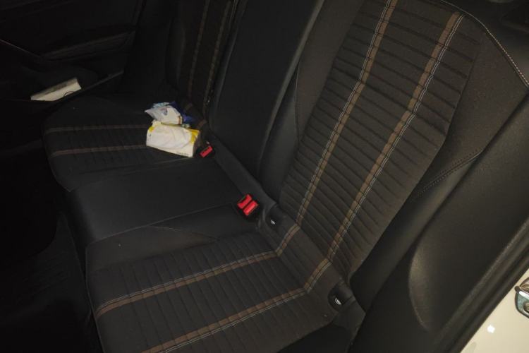 Used Volkswagen Lavida 2019 Hatchback 280TSI DSG Comfort Edition China VI Standard Left Rear Seat