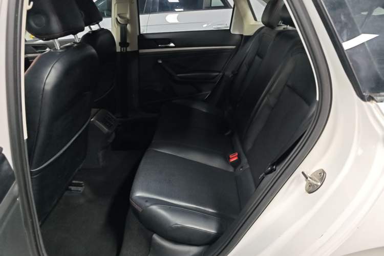 Used Volkswagen Lavida 2019 1.5L Automatic Fashion Edition China VI Left Rear Seat