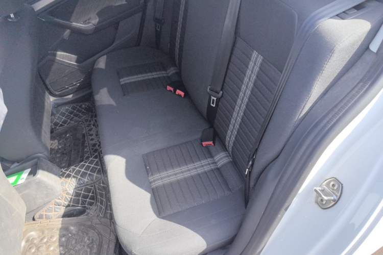 Used Volkswagen Lavida 2019 Lavida Start 1.5L Manual Fashion Edition China VI Standard Left Rear Seat