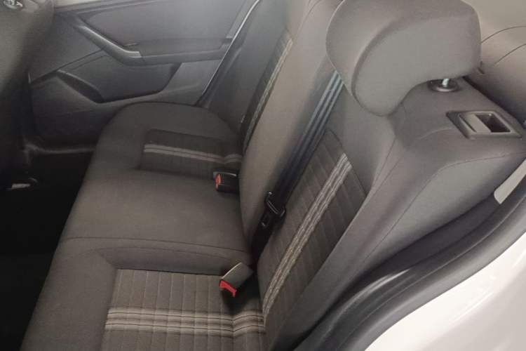 Used Volkswagen Lavida 2019 Lavida Start 1.5L Automatic Trendy Version China VI Standard Left Rear Seat