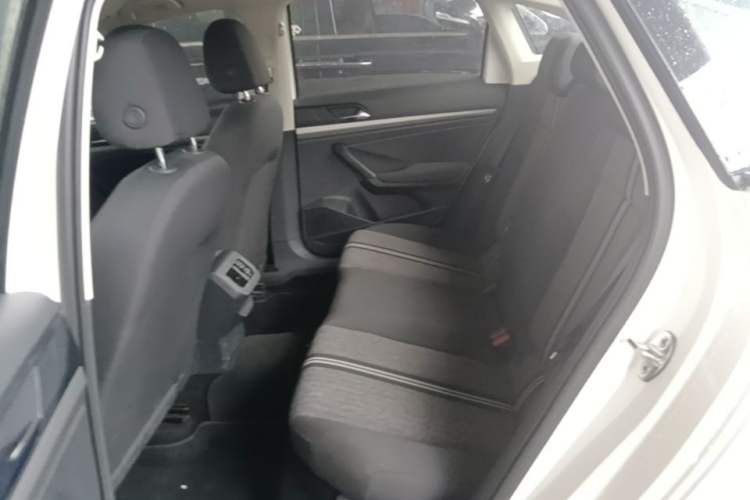 Used Volkswagen Lavida 2019 1.5L Automatic Fashion Edition China VI Left Rear Seat