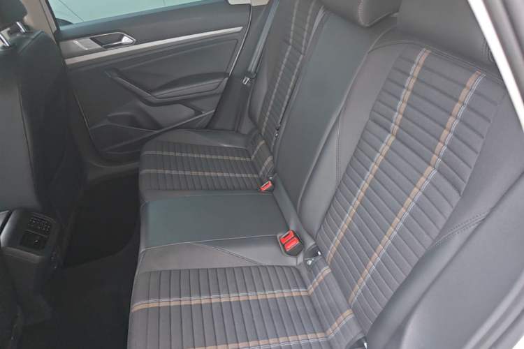 Used Volkswagen Lavida 2019 280TSI DSG Comfort Edition China VI standard Left Rear Seat