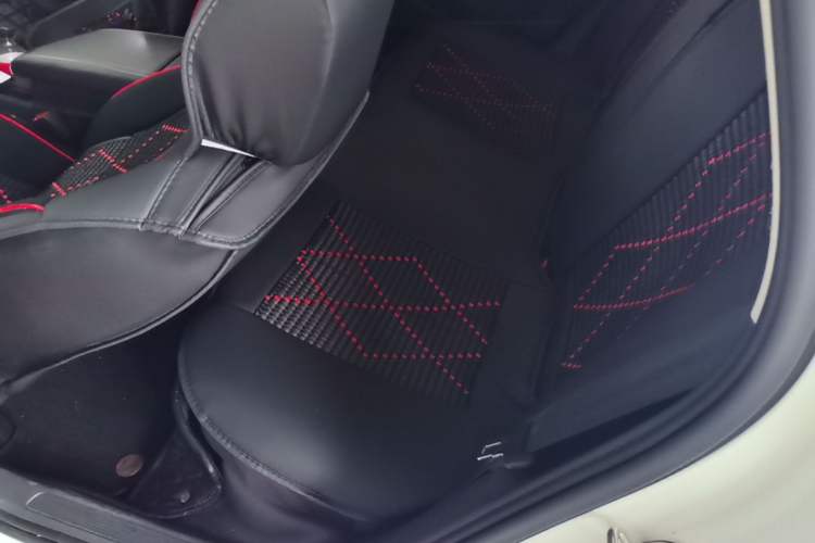 Used Volkswagen Lavida 2019 1.5L Automatic Vision Edition China VI Standard Left Rear Seat