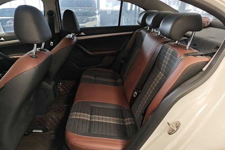 Used Volkswagen Lavida 2019 Lavida Start 1.5L Automatic Comfort Edition China VI Standard Left Rear Seat