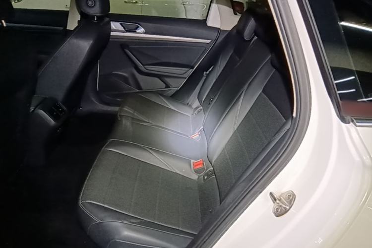 Used Volkswagen Lavida 2019 1.5L Automatic Comfort Edition China VI Standard Left Rear Seat