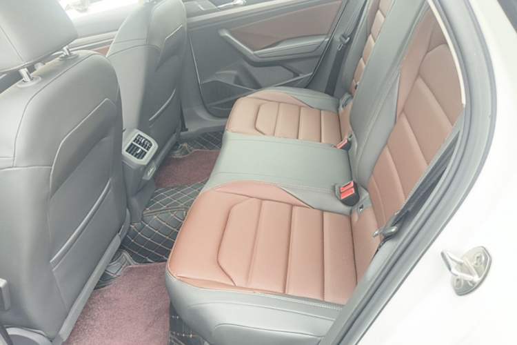 Used Volkswagen Lavida 2019 280TSI DSG Luxury Edition China VI Standard Left Rear Seat