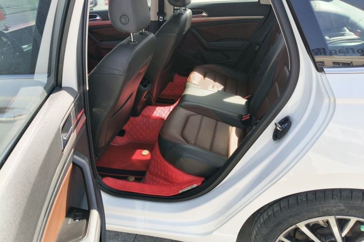 Used Volkswagen Lavida 2019 280TSI DSG Luxury Edition China VI Standard Left Rear Seat