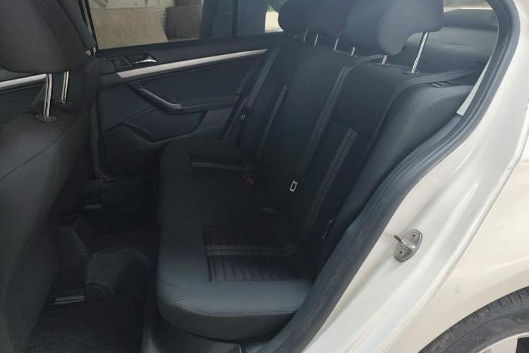 Used Volkswagen Lavida 2019 Lavida Start 1.5L Automatic Trendy Version China VI Standard Left Rear Seat