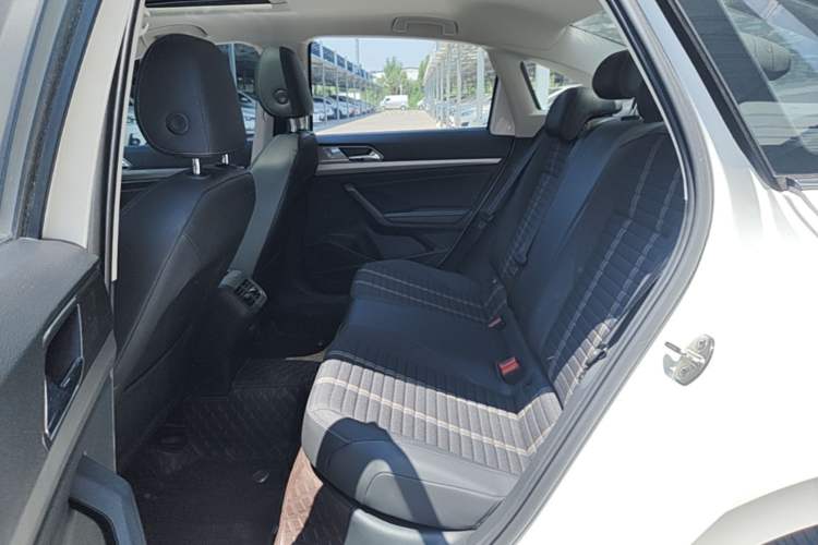 Used Volkswagen Lavida 2019 280TSI DSG Comfort Edition China VI standard Left Rear Seat