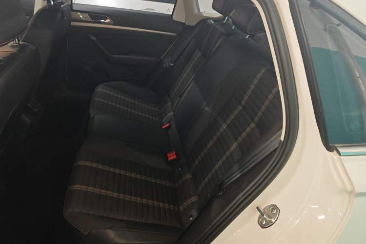 Used Volkswagen Lavida 2019 280TSI DSG Comfort Edition China VI standard Left Rear Seat
