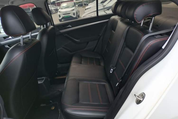 Used Volkswagen Lavida 2019 Lavida Start 1.5L Automatic Trendy Version China VI Standard Left Rear Seat