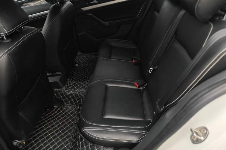 Used Volkswagen Lavida 2019 Lavida Start 1.5L Automatic Trendy Version China VI Standard Left Rear Seat