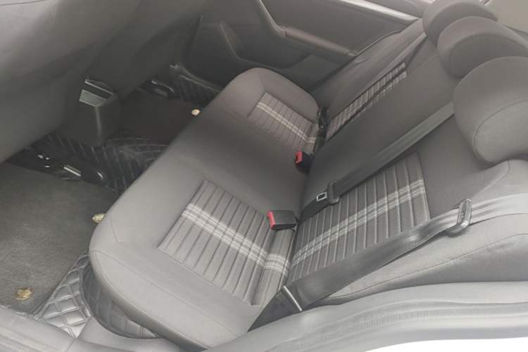 Used Volkswagen Lavida 2019 Lavida Start 1.5L Automatic Trendy Version China VI Standard Left Rear Seat
