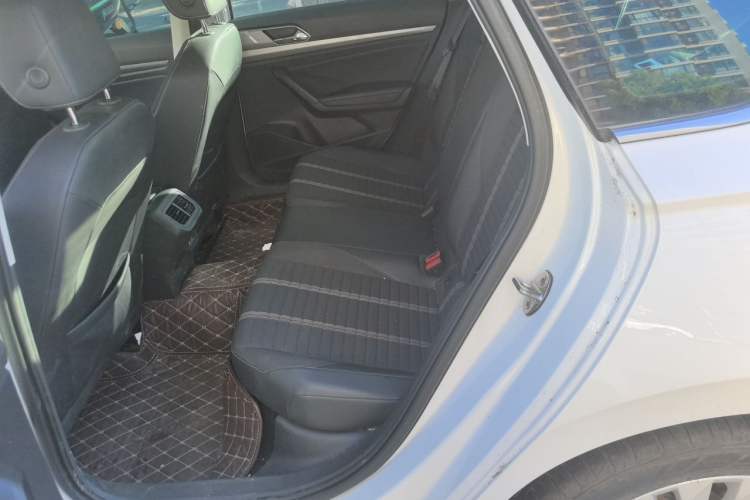 Used Volkswagen Lavida 2019 1.5L Automatic Vision Edition China VI Standard Left Rear Seat