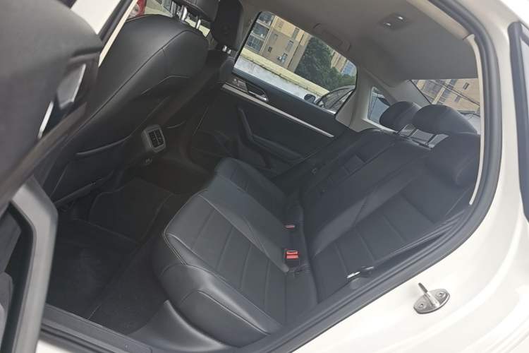 Used Volkswagen Lavida 2019 1.5L Automatic Comfort Edition China VI Standard Left Rear Seat