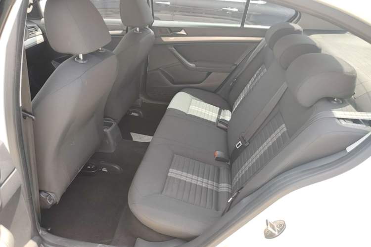 Used Volkswagen Lavida 2019 Lavida Start 1.5L Automatic Trendy Version China VI Standard Left Rear Seat