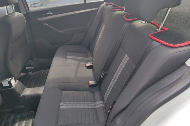 Used Volkswagen Lavida 2019 Lavida Start 1.5L Automatic Trendy Version China VI Standard Left Rear Seat