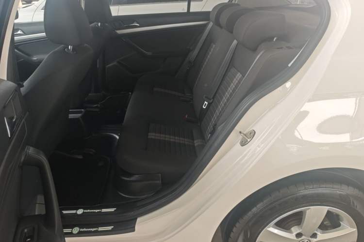 Used Volkswagen Lavida 2019 Lavida Start 1.5L Automatic Trendy Version China VI Standard Left Rear Seat