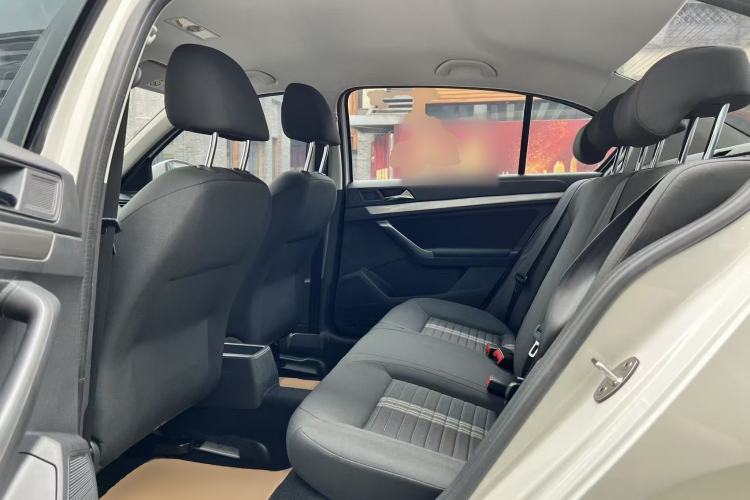 Used Volkswagen Lavida 2019 Lavida Start 1.5L Manual Fashion Edition China VI Standard Left Rear Seat