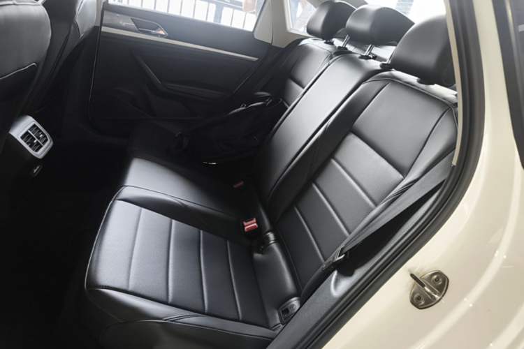 Used Volkswagen Lavida 2019 1.5L Automatic Comfort Edition China VI Standard Left Rear Seat