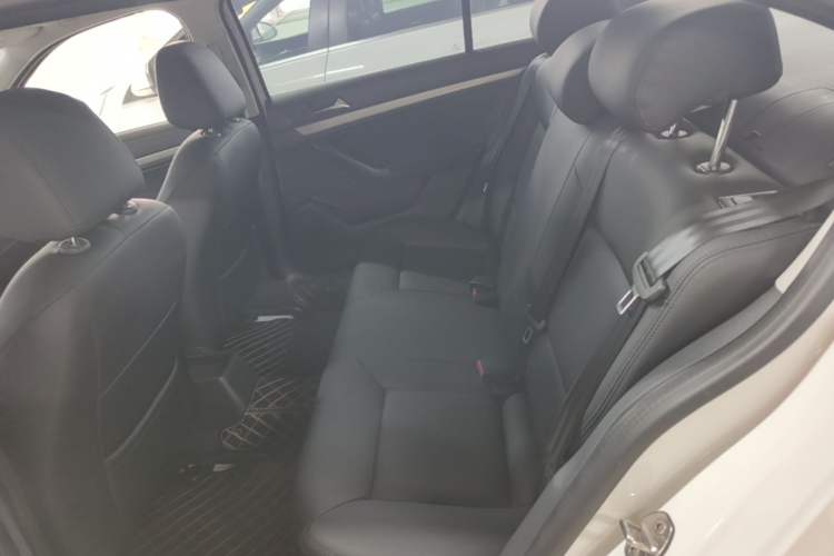 Used Volkswagen Lavida 2019 Lavida Start 1.5L Automatic Trendy Version China VI Standard Left Rear Seat