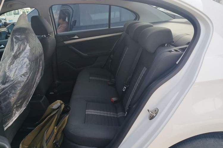 Used Volkswagen Lavida 2019 Lavida Start 1.5L Automatic Trendy Version China VI Standard Left Rear Seat