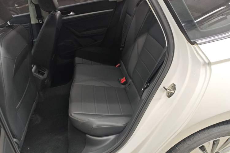 Used Volkswagen Lavida 2019 1.5L Automatic Comfort Edition China VI Standard Left Rear Seat