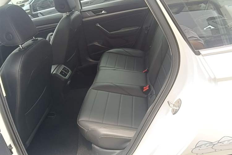 Used Volkswagen Lavida 2019 1.5L Automatic Comfort Edition China VI Standard Left Rear Seat