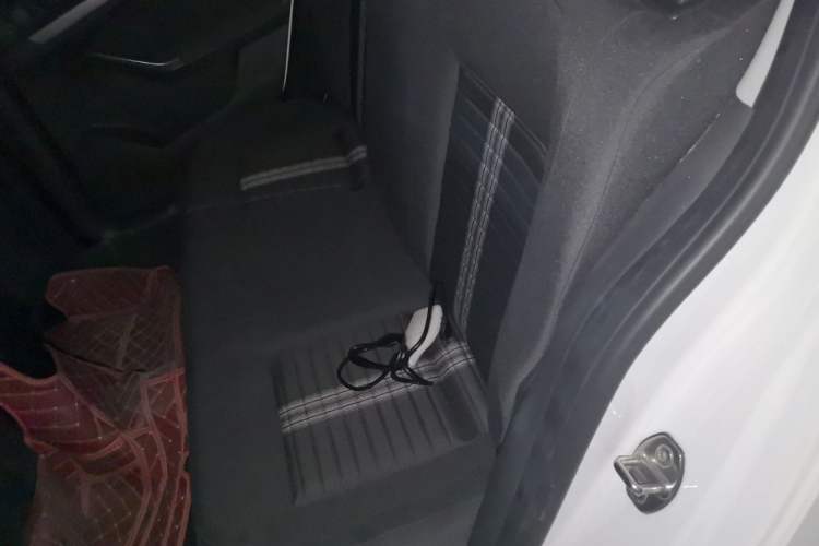 Used Volkswagen Lavida 2019 Lavida Start 1.5L Manual Fashion Edition China VI Standard Left Rear Seat