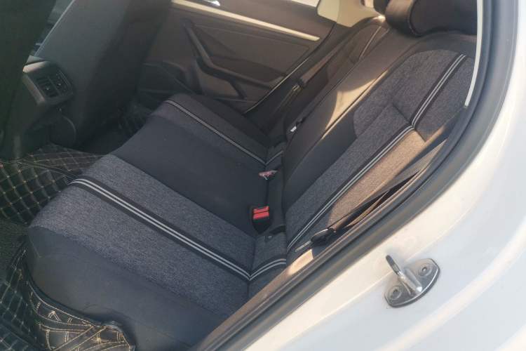 Used Volkswagen Lavida 2019 1.5L Automatic Fashion Edition China VI Left Rear Seat