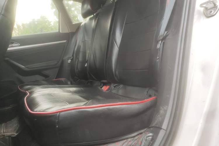 Used Volkswagen Lavida 2019 Hatchback 200TSI DSG Comfort Edition China VI Left Rear Seat