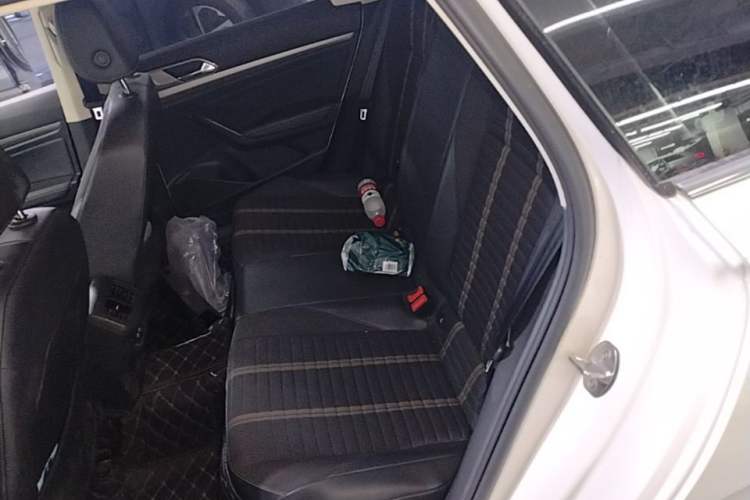 Used Volkswagen Lavida 2019 280TSI DSG Comfort Edition China VI standard Left Rear Seat