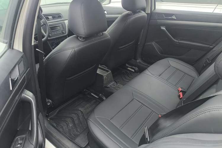Used Volkswagen Lavida 2019 Lavida Start 1.5L Automatic Trendy Version China VI Standard Left Rear Seat