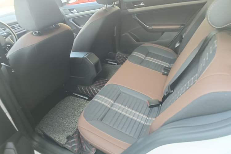 Used Volkswagen Lavida 2019 Lavida Start 1.5L Automatic Comfort Edition China VI Standard Left Rear Seat