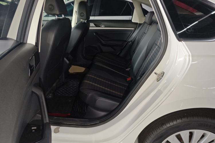Used Volkswagen Lavida 2019 1.5L Automatic Vision Edition China VI Standard Left Rear Seat