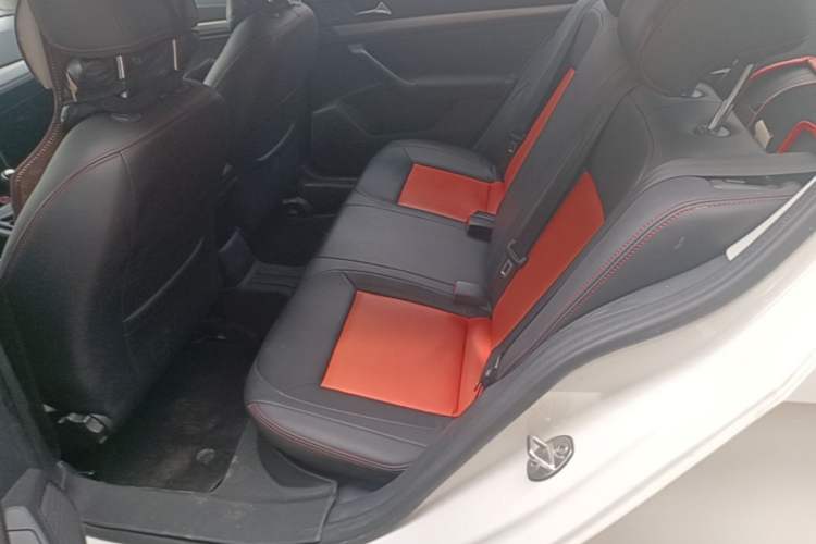 Used Volkswagen Lavida 2019 Lavida Start 1.5L Manual Fashion Edition China VI Standard Left Rear Seat