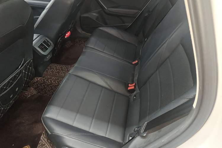 Used Volkswagen Lavida 2019 1.5L Automatic Comfort Edition China VI Standard Left Rear Seat
