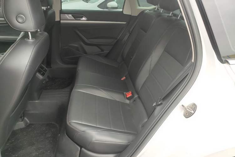 Used Volkswagen Lavida 2019 1.5L Automatic Comfort Edition China VI Standard Left Rear Seat
