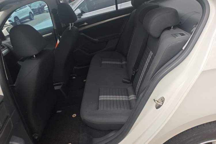 Used Volkswagen Lavida 2019 Lavida Start 1.5L Automatic Trendy Version China VI Standard Left Rear Seat