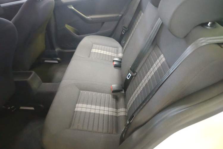 Used Volkswagen Lavida 2019 Lavida Start 1.5L Manual Fashion Edition China VI Standard Left Rear Seat